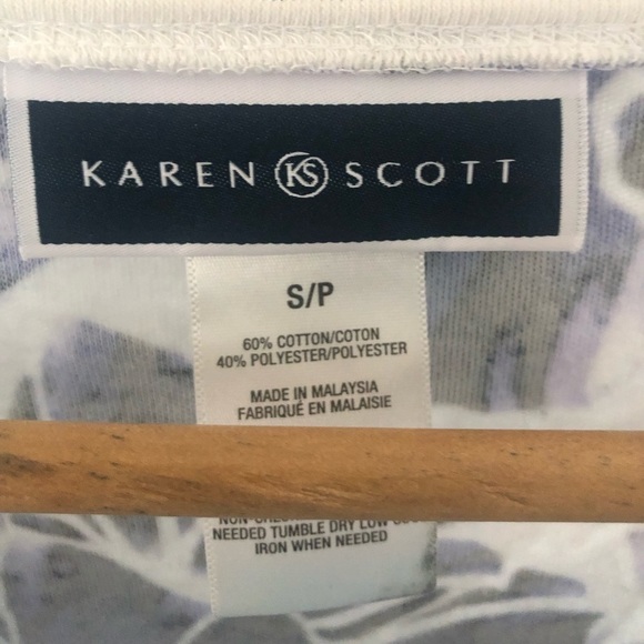 3/$30 - KAREN SCOTT floral tee - Picture 3 of 3